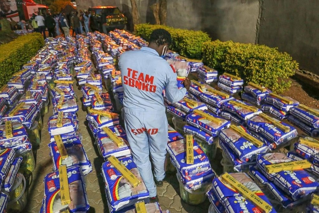 Foodstuffs and other essentials to most valuable residents in Nairobi being distributed by Sonko Rescue Team.
Courtesy: Sonkorescueteam