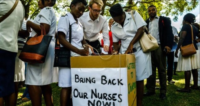 Young Zimbabweans are Flocking to a 7-week Nursing Course To Get Work