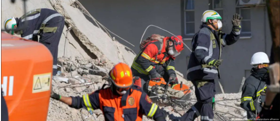 South African Survivor Rescued 116 Hours after Building Collapse